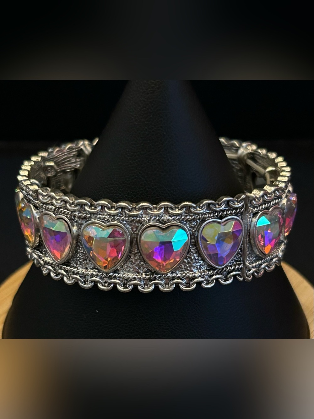 Aurora Heart Crystal Stretch Bracelet — Silver-Tone Multicolor Hearts NEW